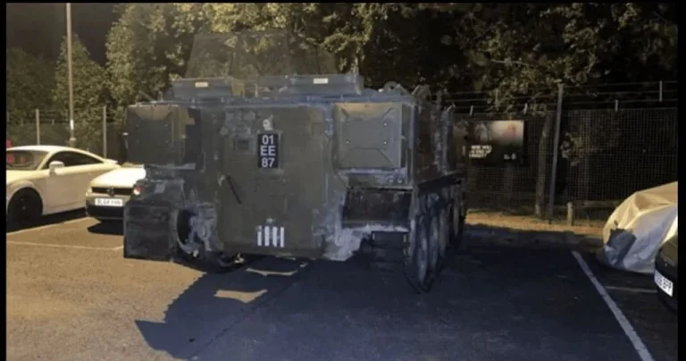 Двоє п’яних військових викрали БТР і влаштували погром на парковці