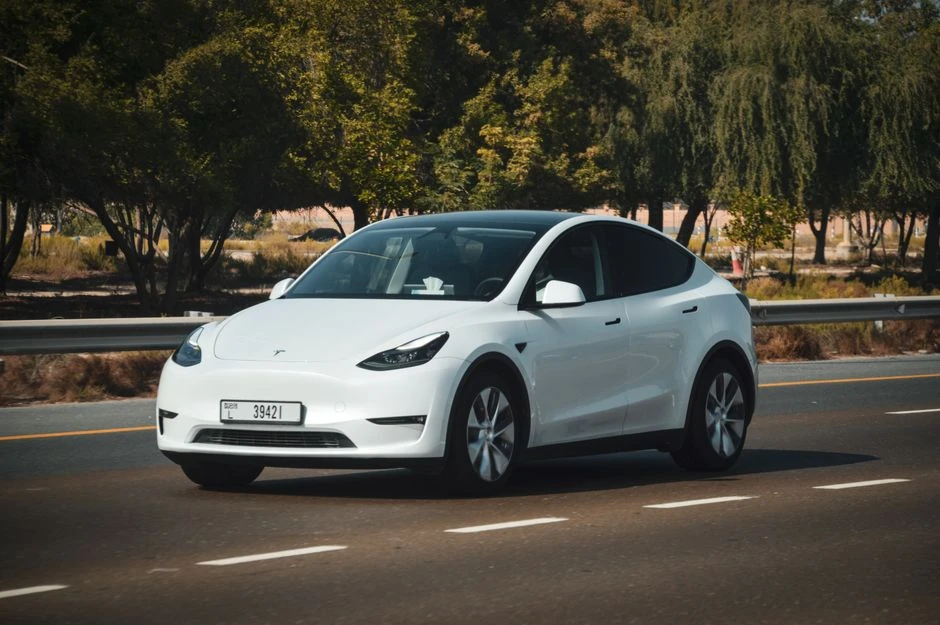 Tesla Model Y стала найпопулярнішим авто у світі: продажі зросли майже на 10%