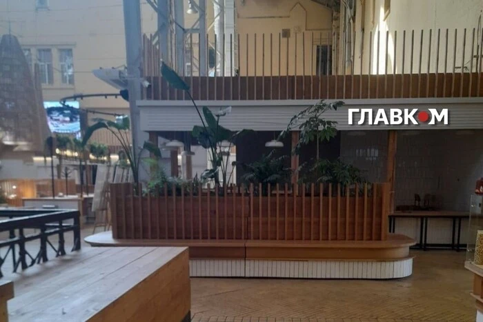 Бессарабський ринок спорожнів після перезапуску: фудкорт стоїть без людей